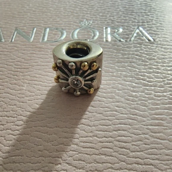 PANDORA Desert Star 2-Tone Star Burst Charm - Picture 5 of 9